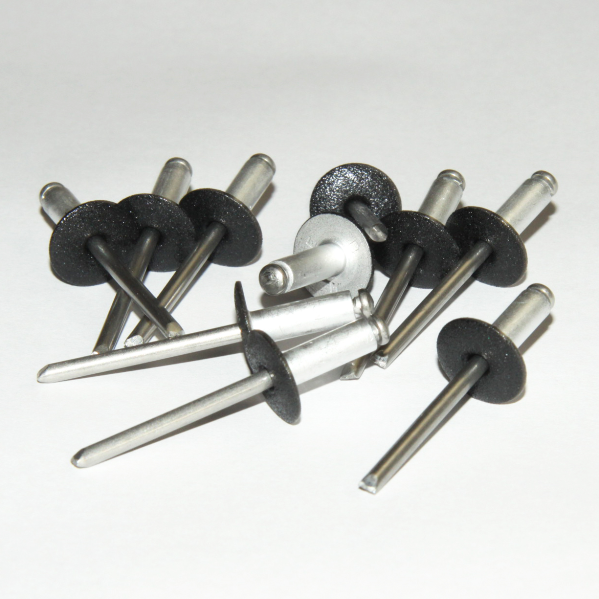 rivet alu/inox Ø5 kop 14mm 326 Black (250st)